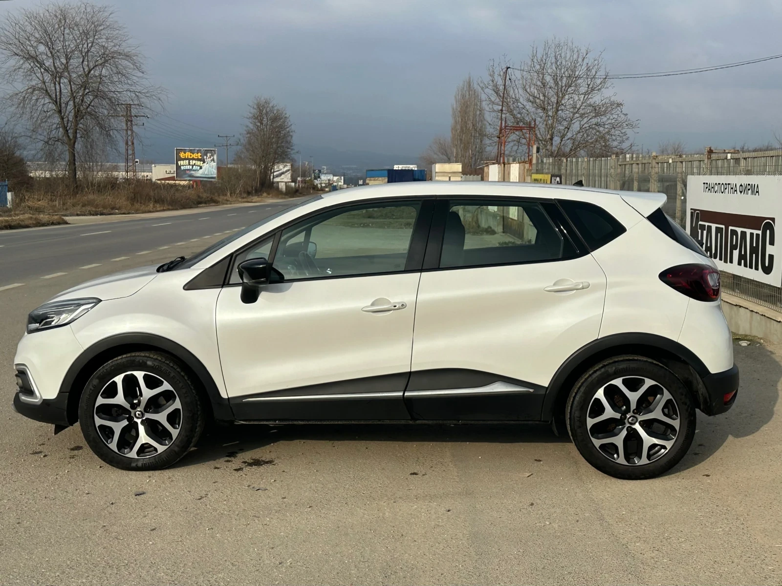 Renault Captur 1.5DCI AUTOMATIC INTENSE - изображение 8