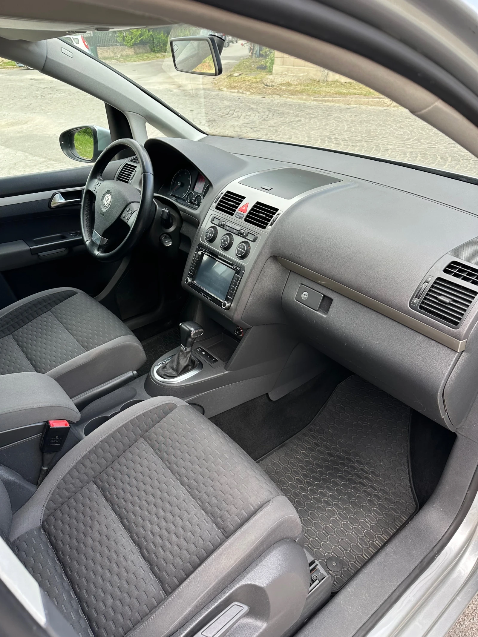 VW Touran 1.9 TDI 105 DSG | Mobile.bg   12