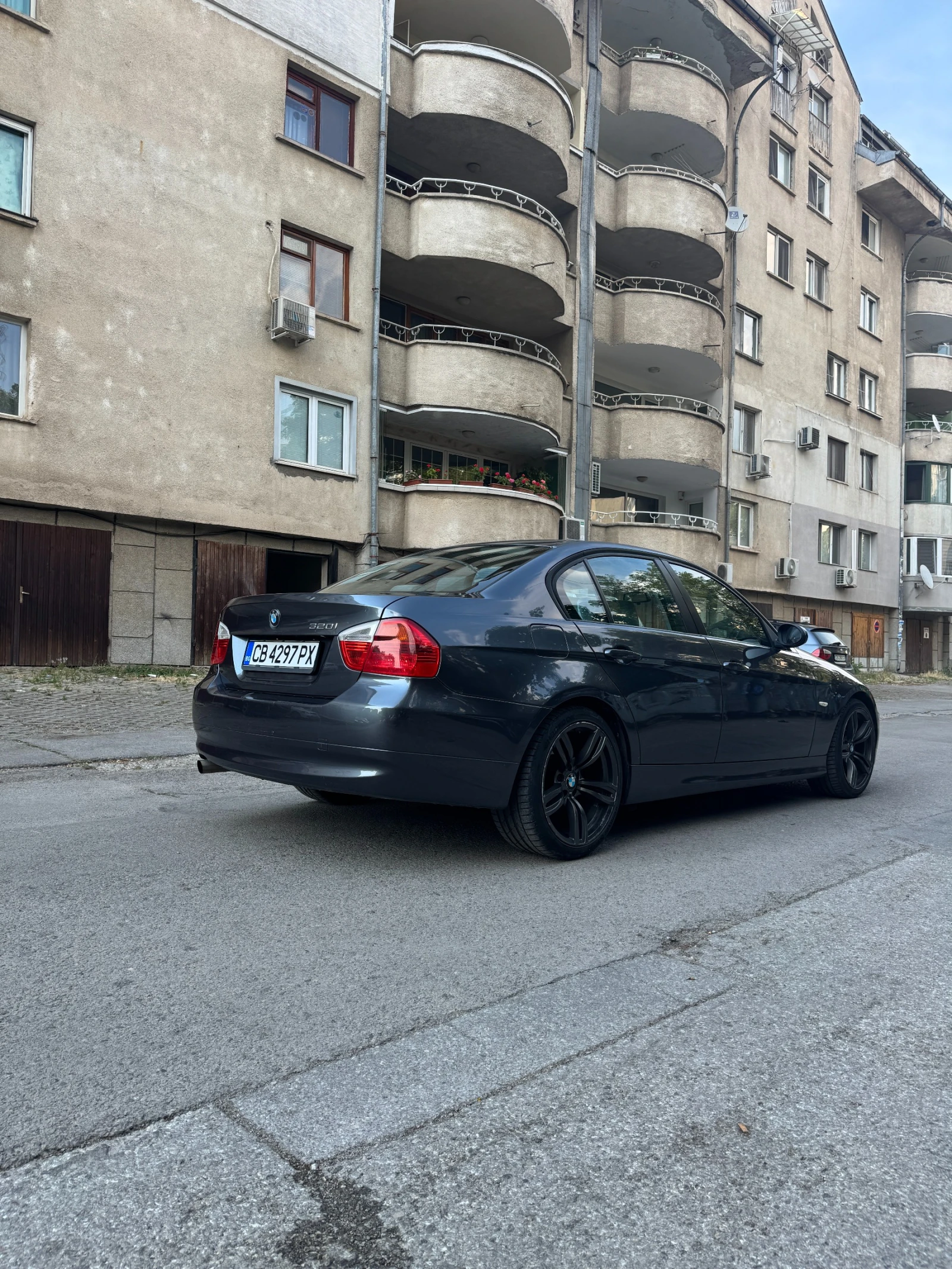 BMW 320  - изображение 4