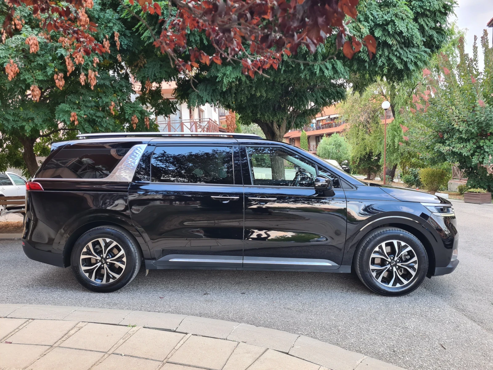 Kia Carnival 2.2 CRDI 202 к.с. 8+ 1 - изображение 6