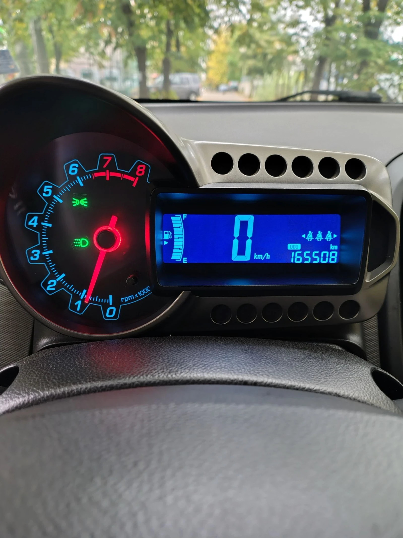 Chevrolet Aveo 1.2 Перфектно Състояние  | Mobile.bg — изображение 11