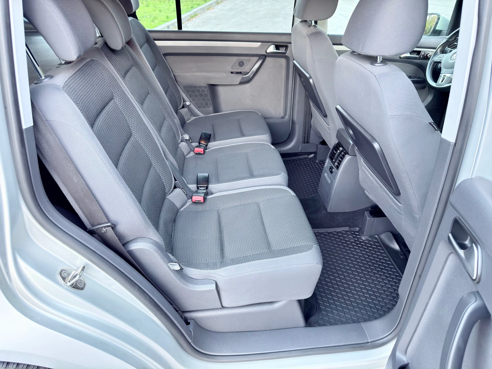 VW Touran 1.6TDI-105..* 7* Euro5* *  | Mobile.bg   9