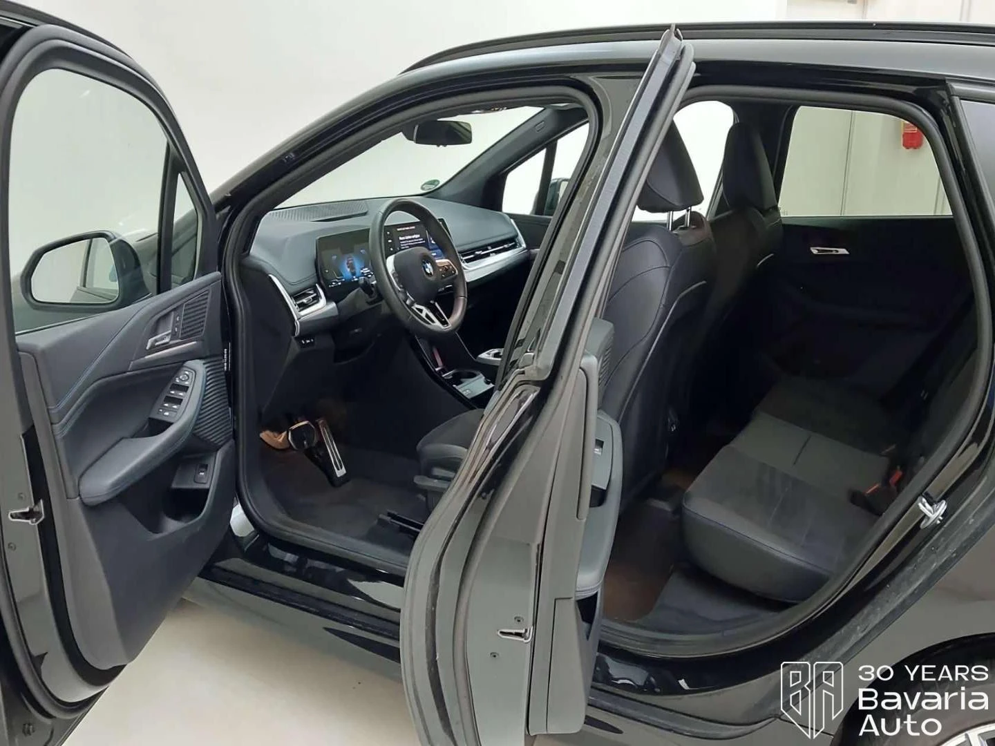 BMW 220 223d xDrive Active Tourer M Sport Paket Steptronic - изображение 5