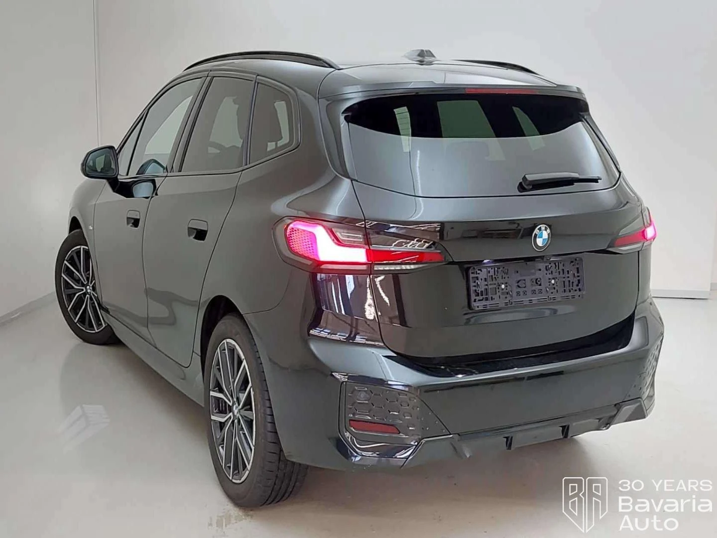 BMW 220 223d xDrive Active Tourer M Sport Paket Steptronic - изображение 2