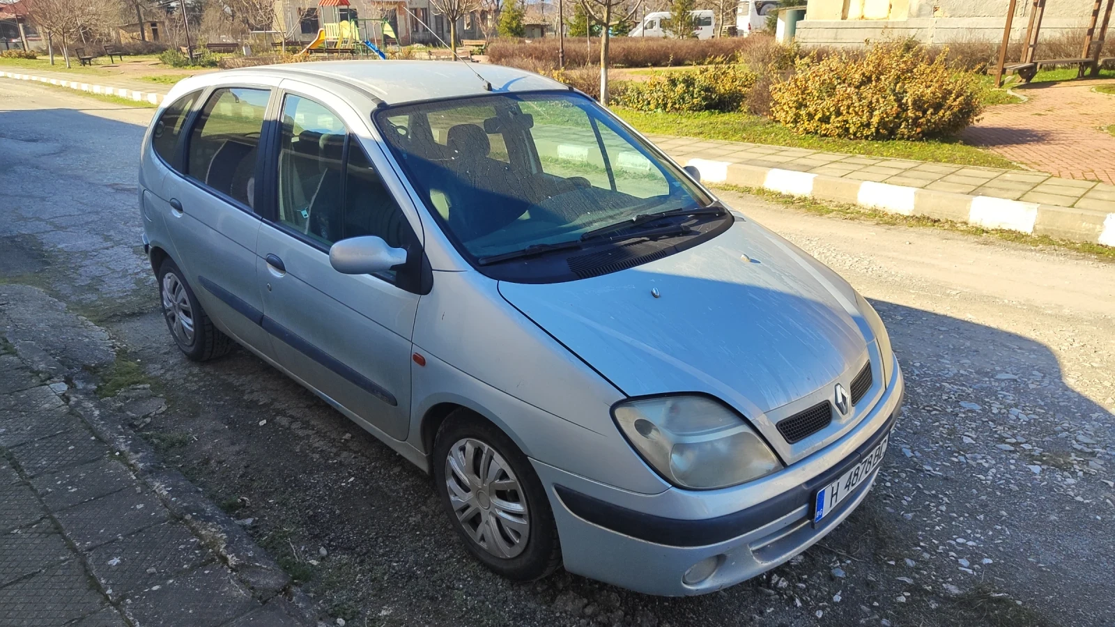 Renault Scenic, снимка 2 - Автомобили и джипове - 53746600