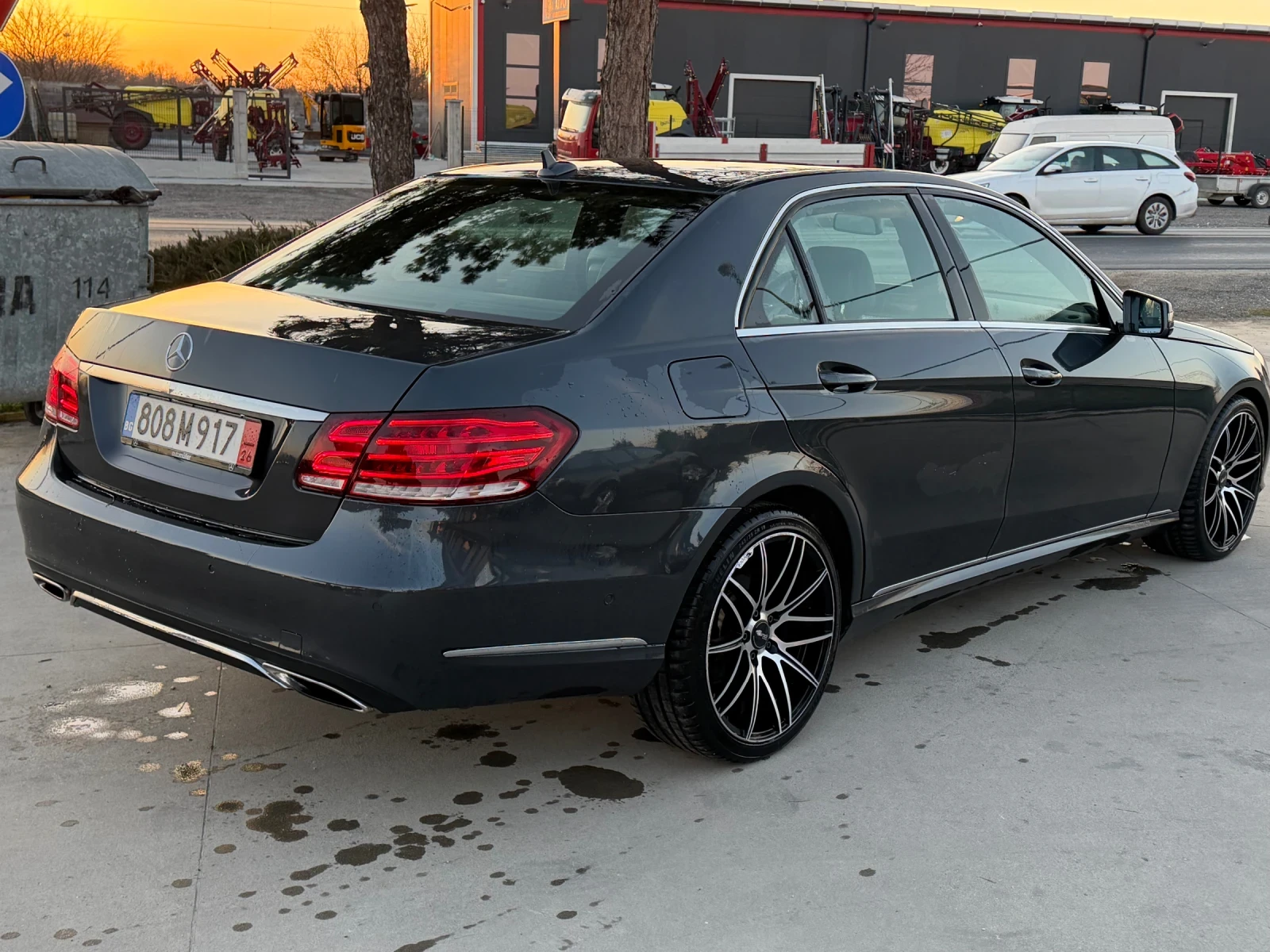 Mercedes-Benz E 350 4 MATIC = 252 ps = BLIND ASSIST = LINE ASSIST , снимка 4 - Автомобили и джипове - 53852255