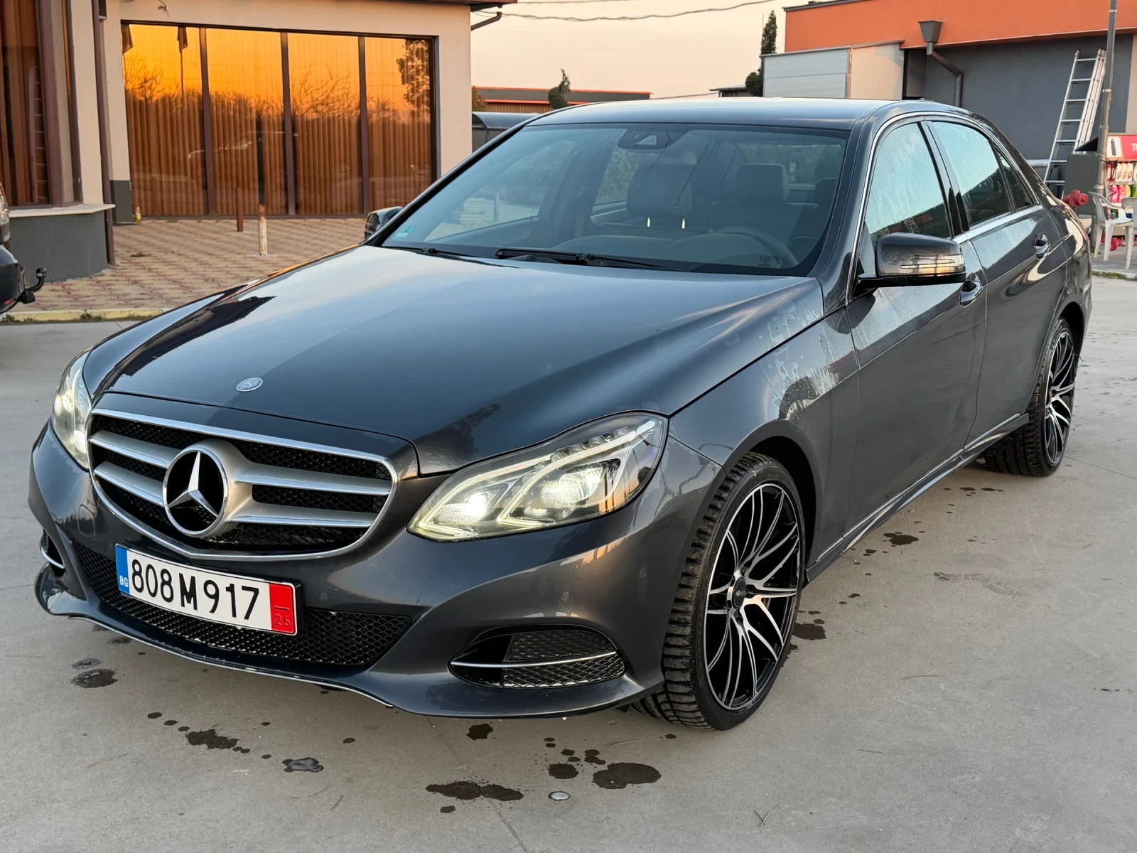 Mercedes-Benz E 350 4 MATIC = 252 ps = BLIND ASSIST = LINE ASSIST 