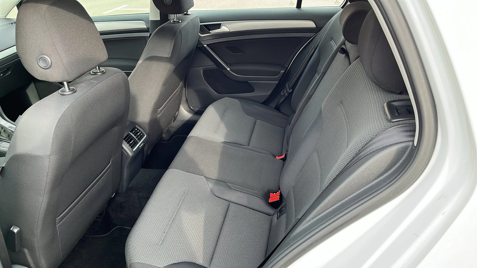 VW Golf 7 TSI, снимка 8 - Автомобили и джипове - 54016864