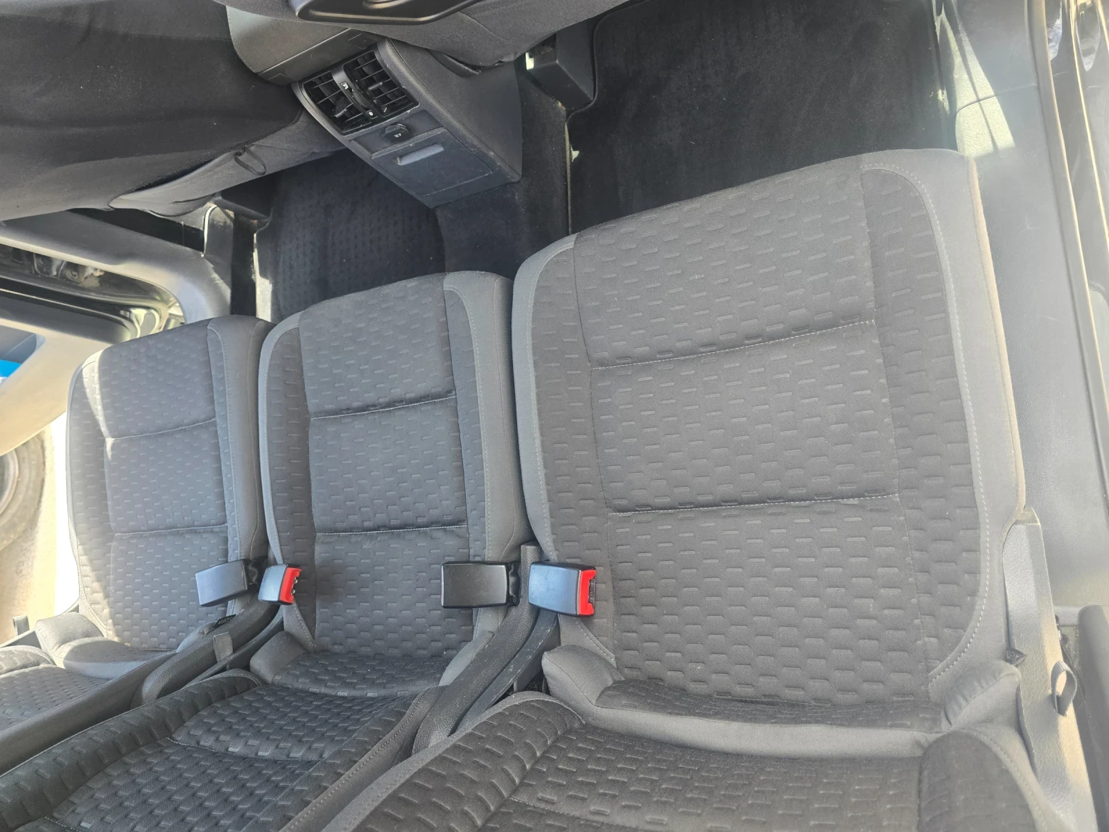 VW Touran, снимка 9 - Автомобили и джипове - 54053215