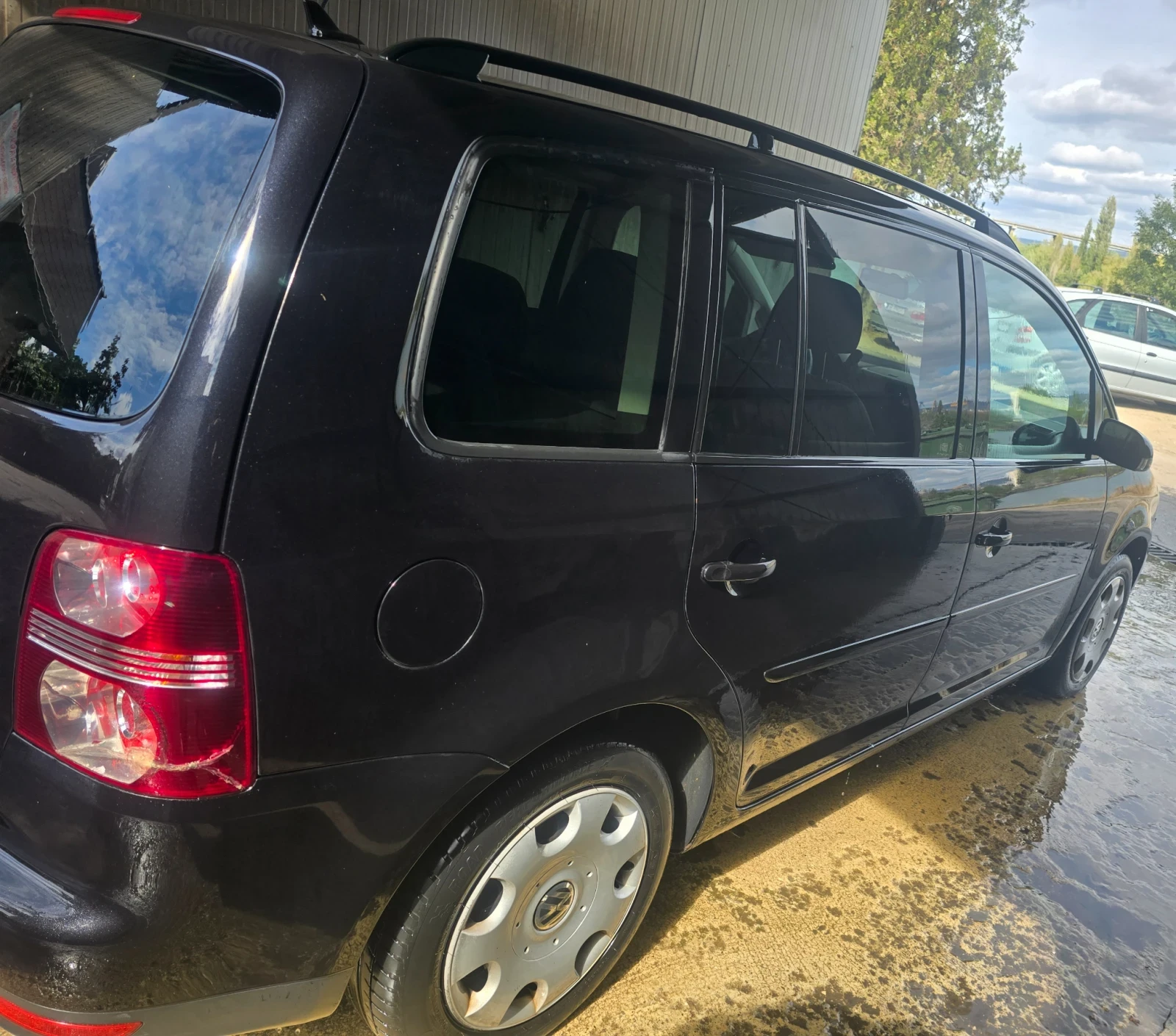 VW Touran, снимка 6 - Автомобили и джипове - 54053215