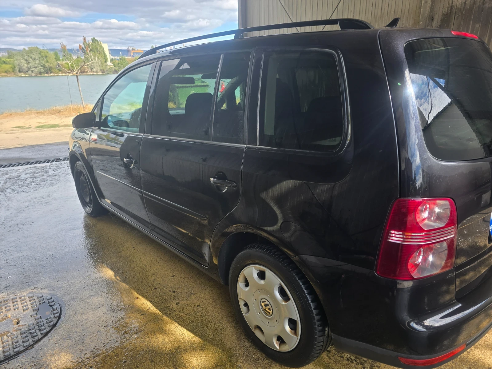 VW Touran, снимка 3 - Автомобили и джипове - 54053215