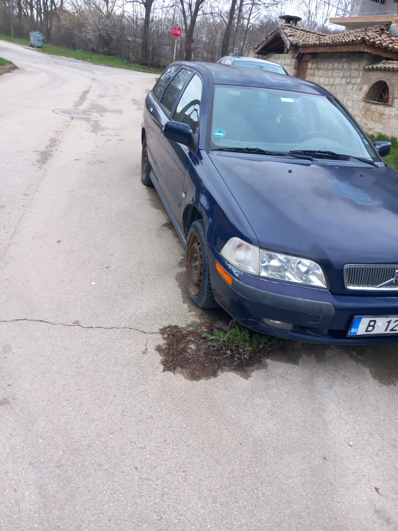 Volvo V40 1.8, снимка 3 - Автомобили и джипове - 54145935