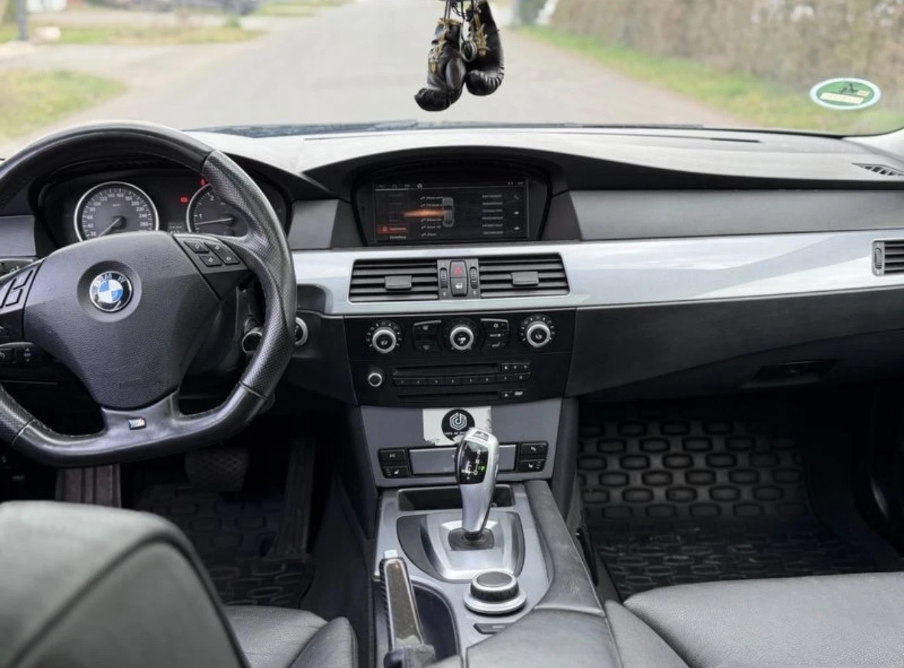 BMW 530 M-Sport-Лизинг през Уникредит , снимка 4 - Автомобили и джипове - 54421612