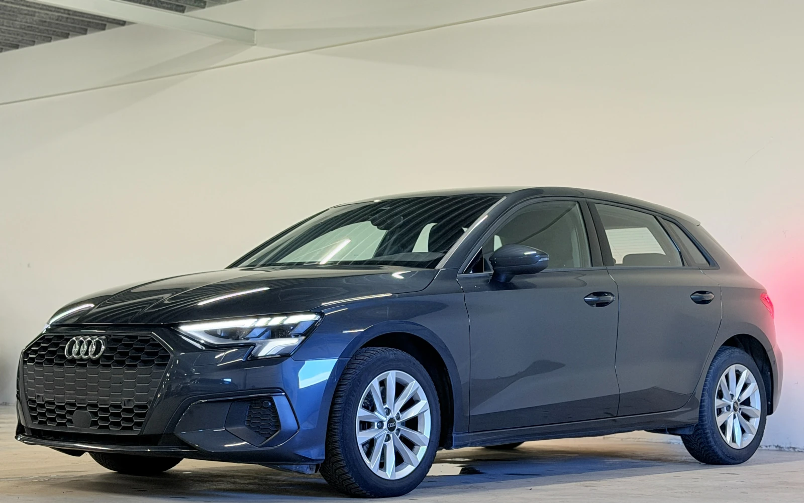 Audi A3  Sportback 35 TDI Business, снимка 2 - Автомобили и джипове - 54464160