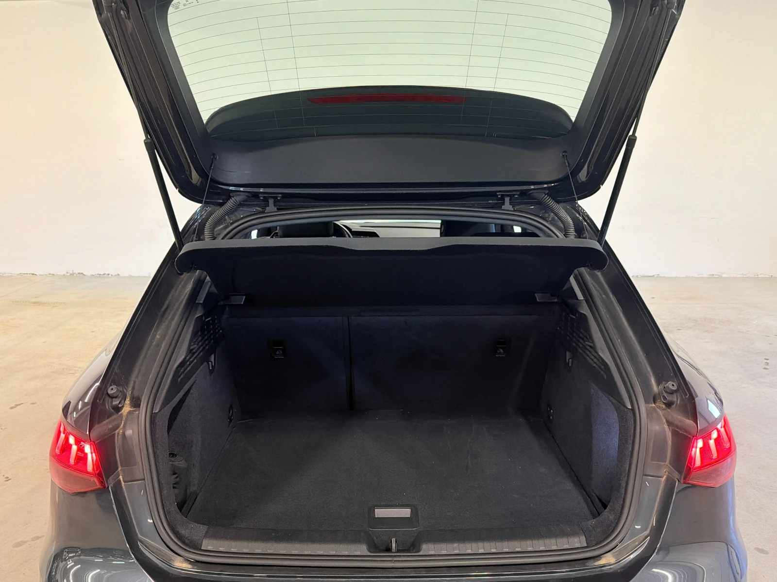 Audi A3  Sportback 35 TDI Business, снимка 9 - Автомобили и джипове - 54464160