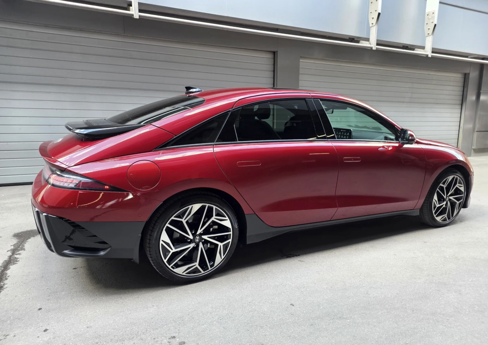 Hyundai Ioniq 6 Ultimate PACKET* 77kWh* BOSE* PANO* 360* Head-Up* , снимка 6 - Автомобили и джипове - 54876816