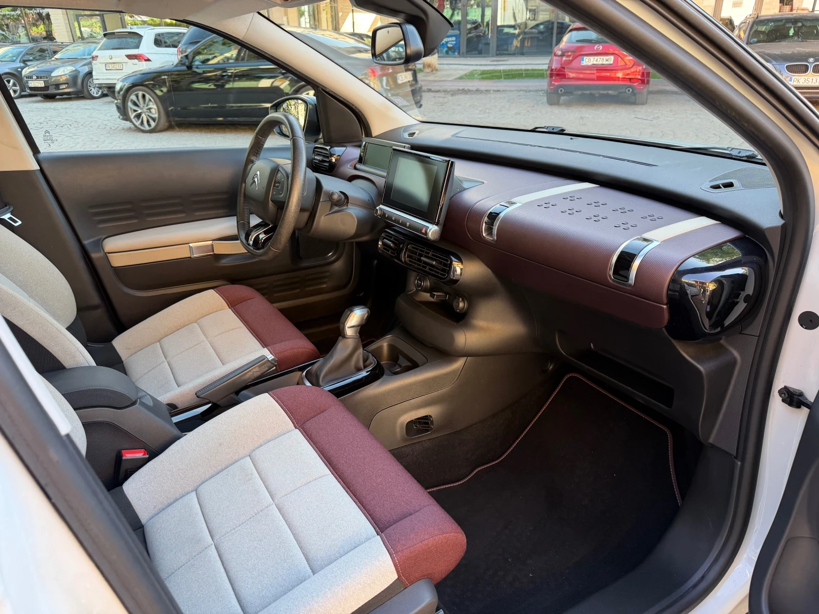 Citroen C4 Cactus -1.5 HDI/Facelift/24000км/Първи собственик/Carplay, снимка 9 - Автомобили и джипове - 55253555