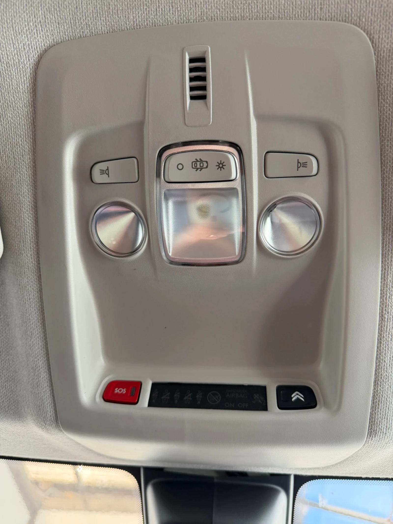 Citroen C4 Cactus -1.5 HDI/Facelift/24000км/Първи собственик/Carplay, снимка 16 - Автомобили и джипове - 55253555