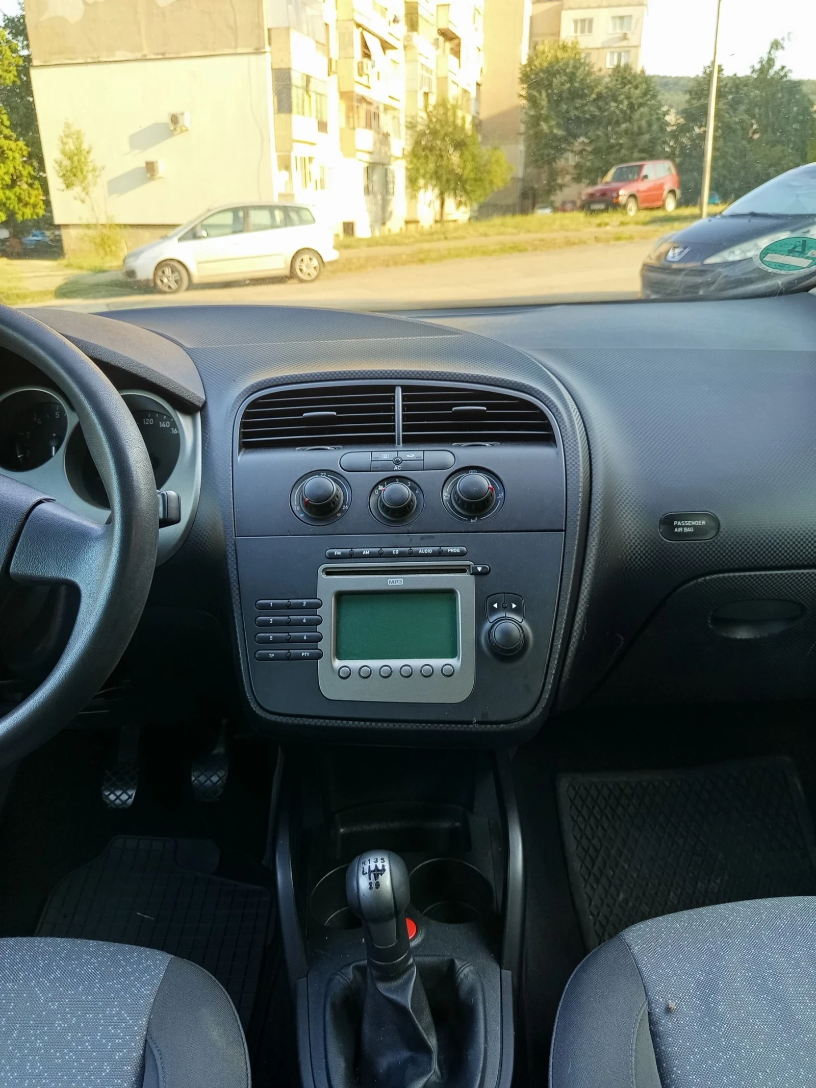 Seat Toledo 1.6i, снимка 12 - Автомобили и джипове - 55384696