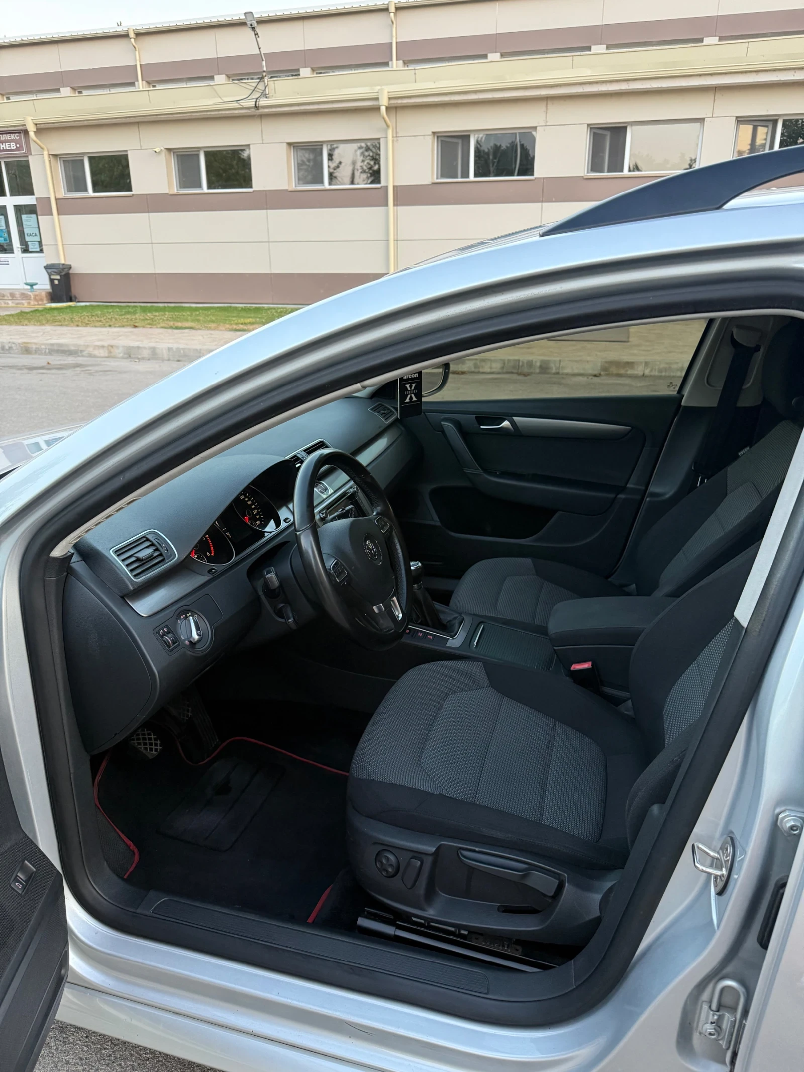 VW Passat, снимка 9 - Автомобили и джипове - 55607349