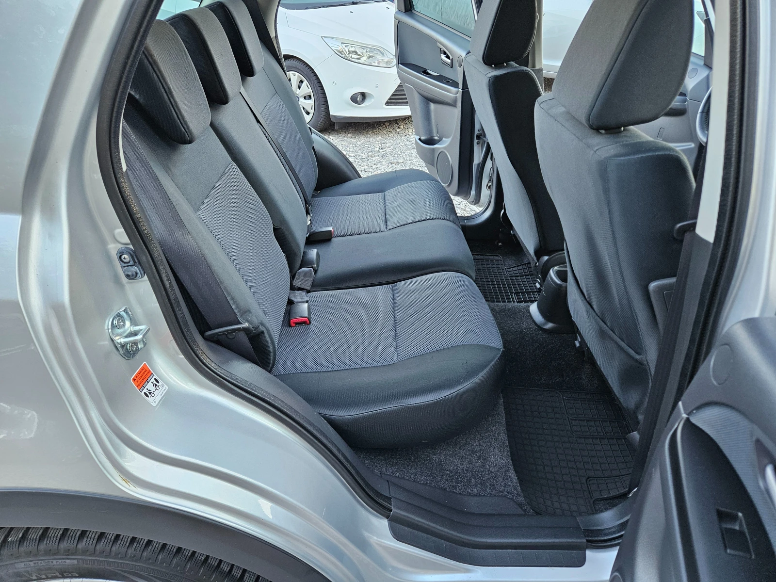 Fiat Sedici 1.9 JTD 120кс 4x4, снимка 11 - Автомобили и джипове - 55942939