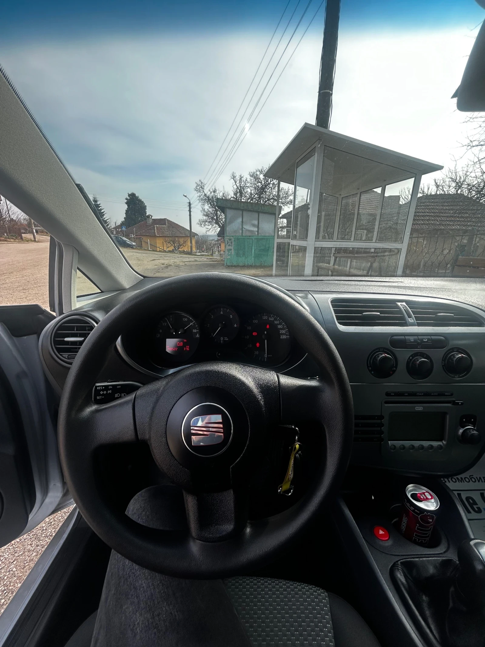 Seat Leon 1.9, снимка 7 - Автомобили и джипове - 56137693