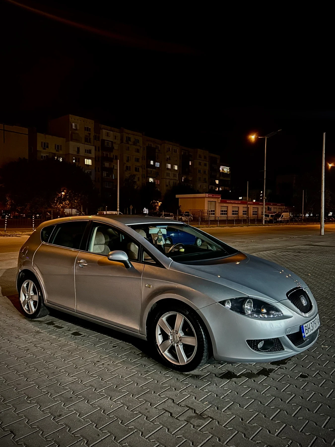 Seat Leon 1.9, снимка 3 - Автомобили и джипове - 56137693