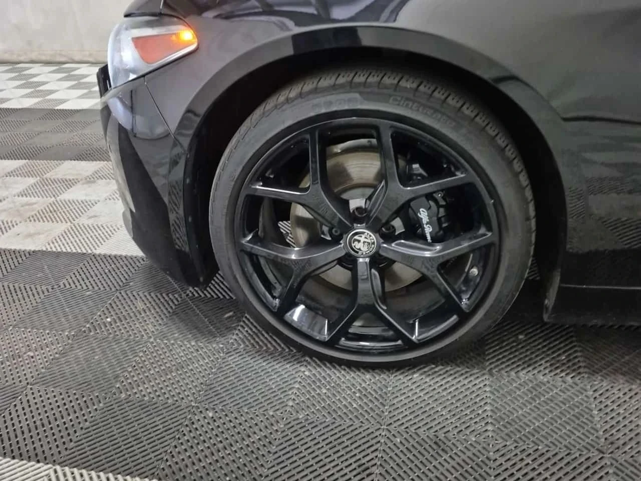 Alfa Romeo Giulia, снимка 6 - Автомобили и джипове - 56689437