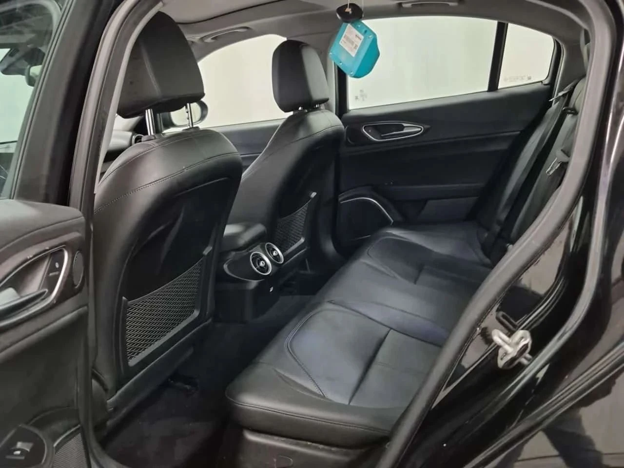 Alfa Romeo Giulia, снимка 12 - Автомобили и джипове - 56689437