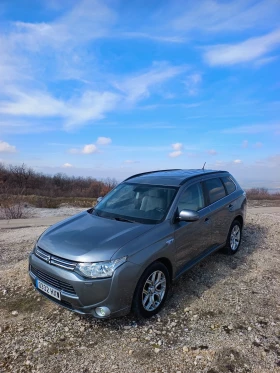 Mitsubishi Outlander PLUG-IN HYBRID 4x4, снимка 1