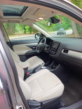 Mitsubishi Outlander PLUG-IN HYBRID 4x4, снимка 9