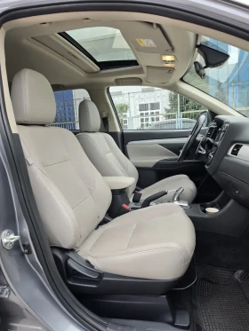 Mitsubishi Outlander PLUG-IN HYBRID 4x4, снимка 13