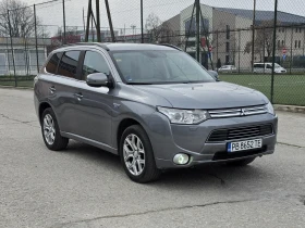 Mitsubishi Outlander PLUG-IN HYBRID 4x4, снимка 3
