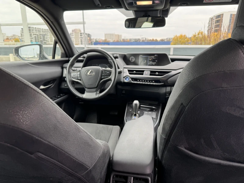 Lexus UX 300e, снимка 8 - Автомобили и джипове - 48001123