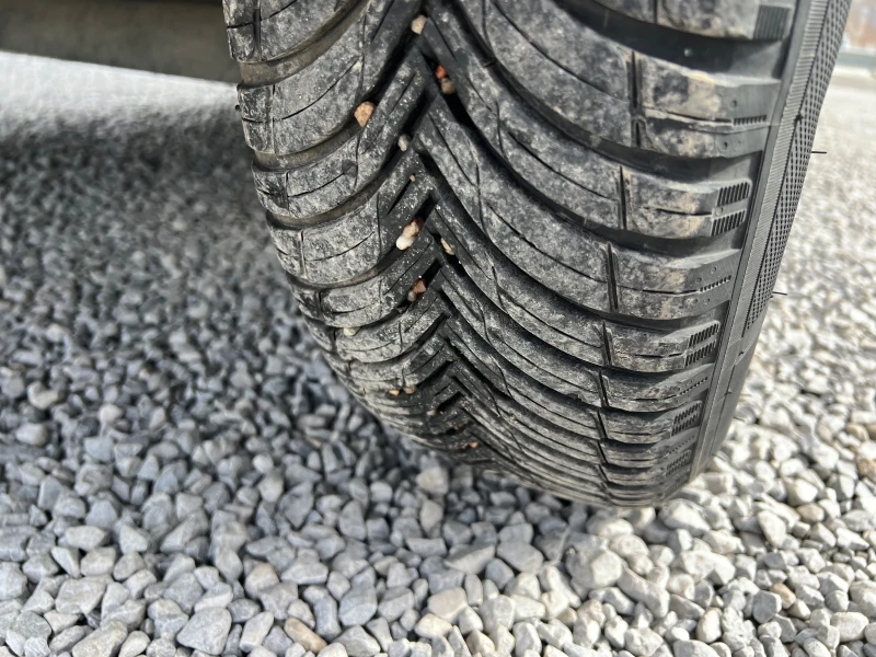 Ford EcoSport 1.5i Euro6b 166km, снимка 14 - Автомобили и джипове - 49728828