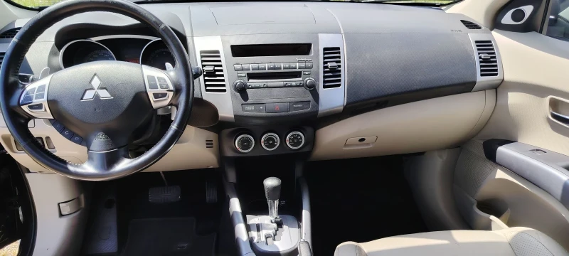 Mitsubishi Outlander 2.4i-170к.с, снимка 13 - Автомобили и джипове - 50191962