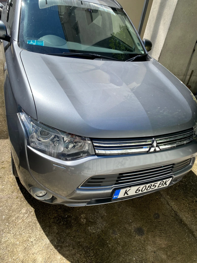 Mitsubishi Outlander Хибрид 