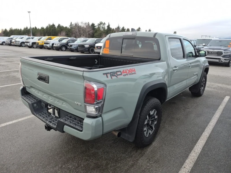Toyota Tacoma * CREW CAB SHORT BED * CARFAX * БЕЗ ПЪРВОНАЧАЛНА В, снимка 3 - Автомобили и джипове - 52926288