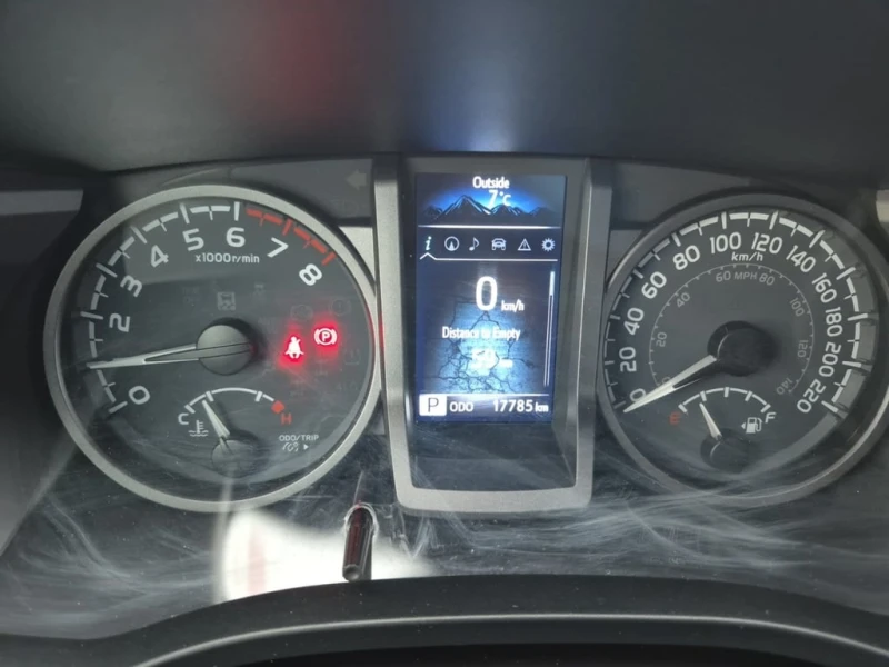 Toyota Tacoma * CREW CAB SHORT BED * CARFAX * БЕЗ ПЪРВОНАЧАЛНА В, снимка 8 - Автомобили и джипове - 52926288