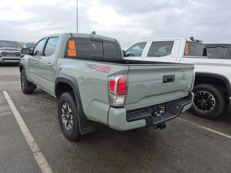 Toyota Tacoma * CREW CAB SHORT BED * CARFAX * БЕЗ ПЪРВОНАЧАЛНА В, снимка 4 - Автомобили и джипове - 52926288