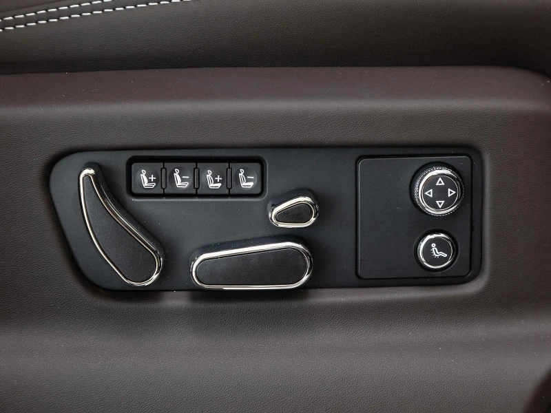 Bentley Bentayga V8 AZURE KERAMIK NAIM, снимка 12 - Автомобили и джипове - 53289460