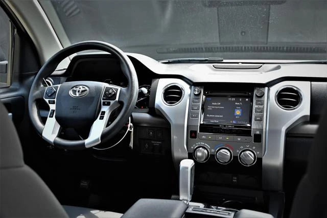 Toyota Tundra, снимка 12 - Автомобили и джипове - 47447924