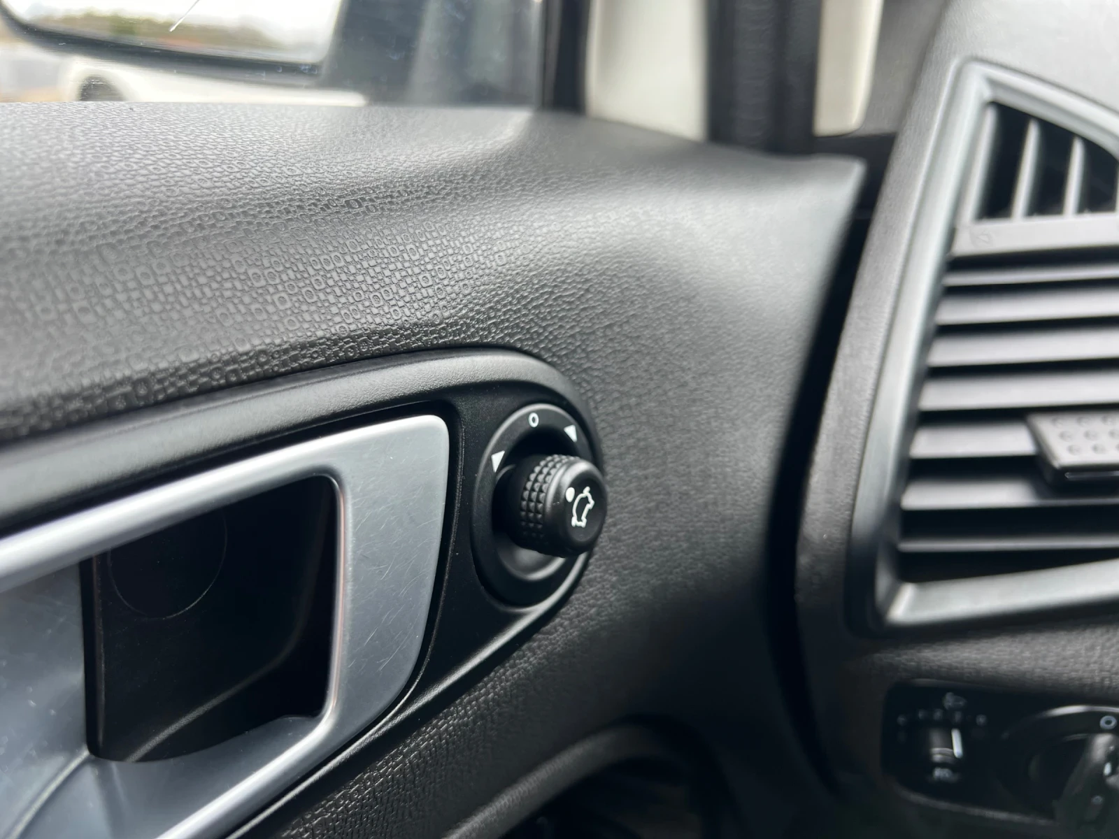 Ford EcoSport 1.5i Euro6b 166km | Mobile.bg   11