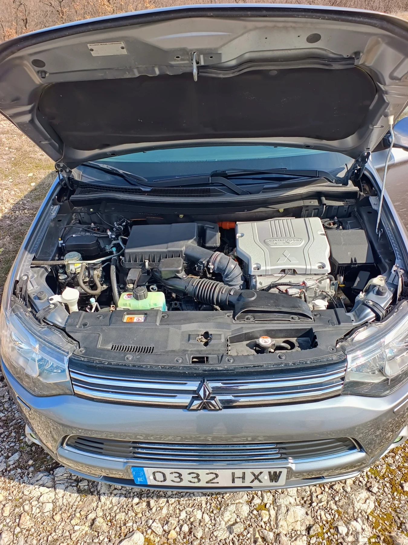 Mitsubishi Outlander PLUG-IN HYBRID 4x4, снимка 7 - Автомобили и джипове - 51488615