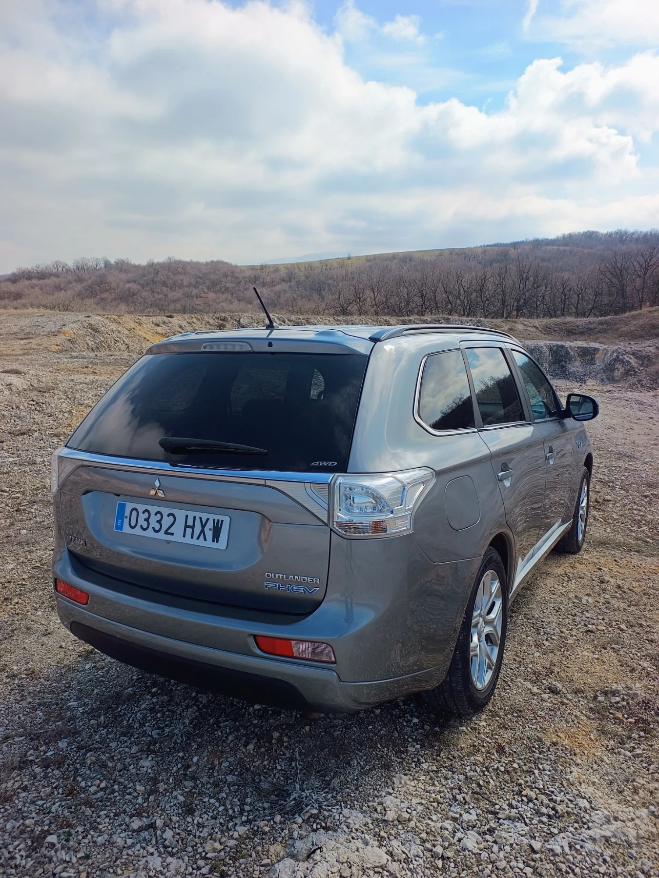 Mitsubishi Outlander PLUG-IN HYBRID 4x4, снимка 5 - Автомобили и джипове - 51488615