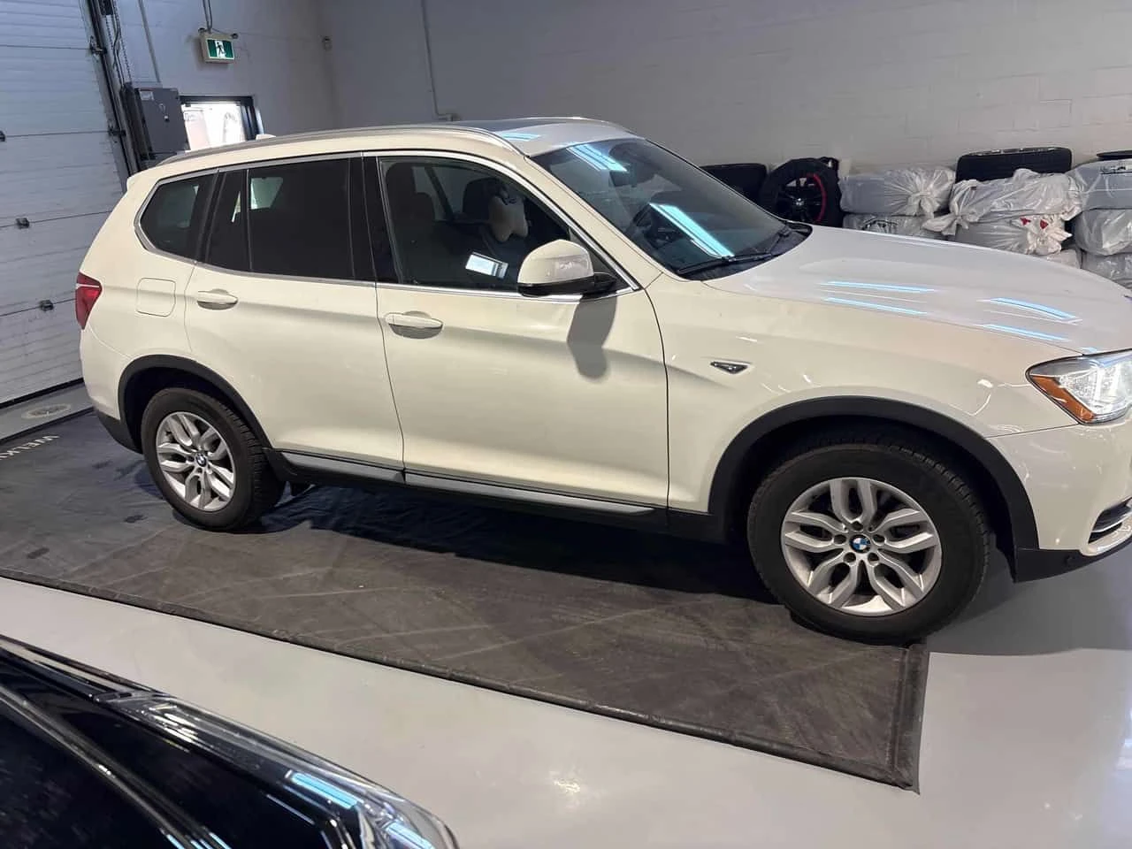BMW X3  xDrive28i| HEAD-UP| PANO| HARMAN KARDON| , снимка 3 - Автомобили и джипове - 54699372