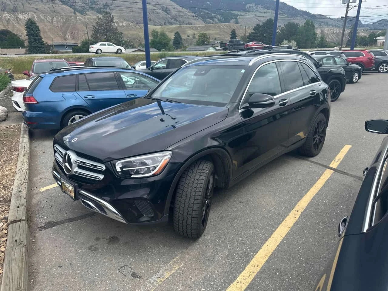 Mercedes-Benz GLC 300 ПОДГРЕВИ * ПАНО * KEYLESS * CARFAX