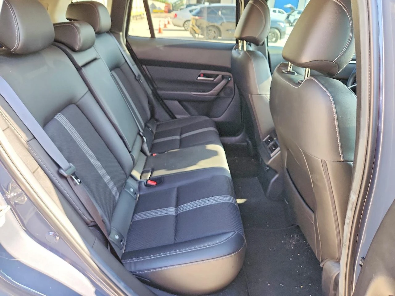 Mazda CX-50 2.5l Premium, снимка 10 - Автомобили и джипове - 55074160