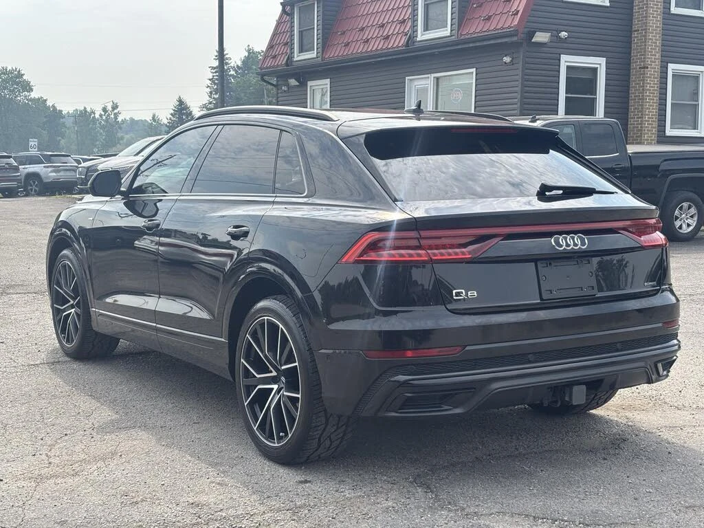 Audi Q8 TECHNIK* MATRIX* DIS* HUD* B&O* ОБДУХ* КРАЙНА ЦЕНА, снимка 4 - Автомобили и джипове - 55328653