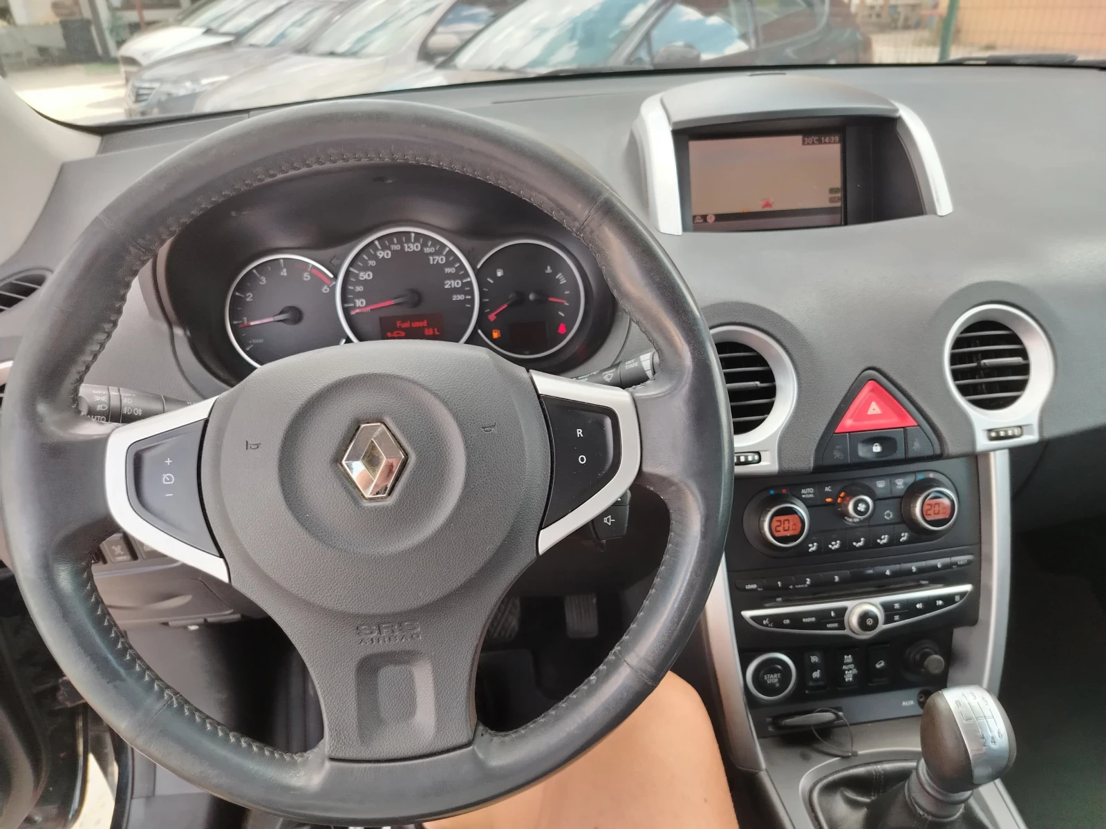 Renault Koleos 2.0 DCI 4X4 , снимка 6 - Автомобили и джипове - 55417040